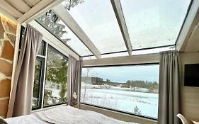 Glass Igloos By The Water - Lasisviitit